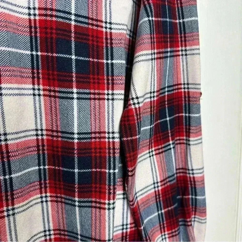 Ardene Button-Up Shirt Plaid white, Red, & Black Size Large - Picture 15 of 16
